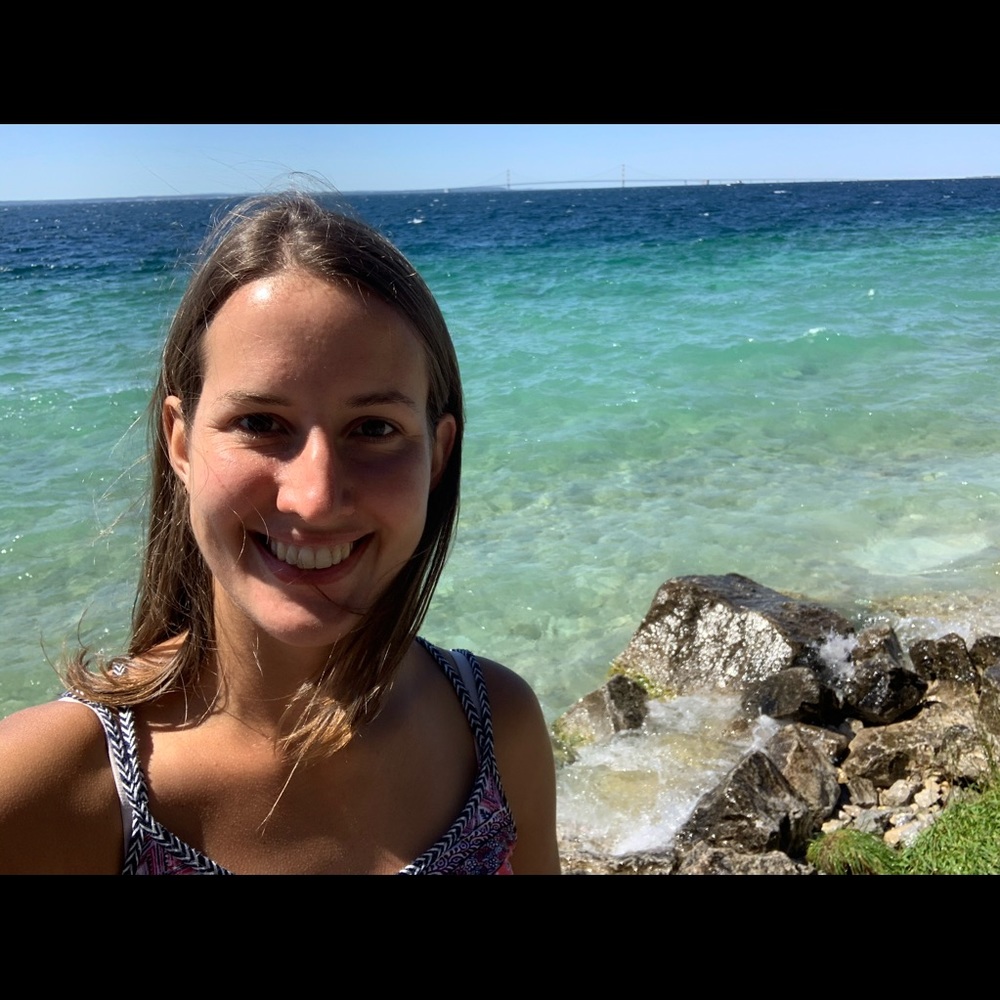 Meet your Posher, Kayla